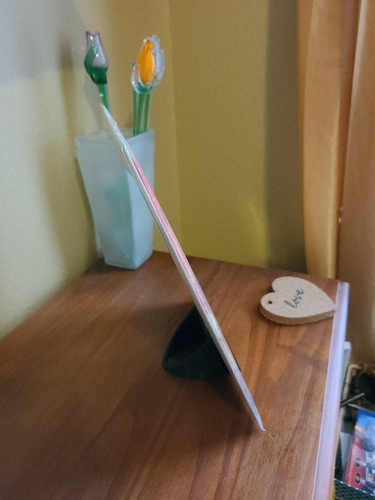 Display Stand for Comic Books