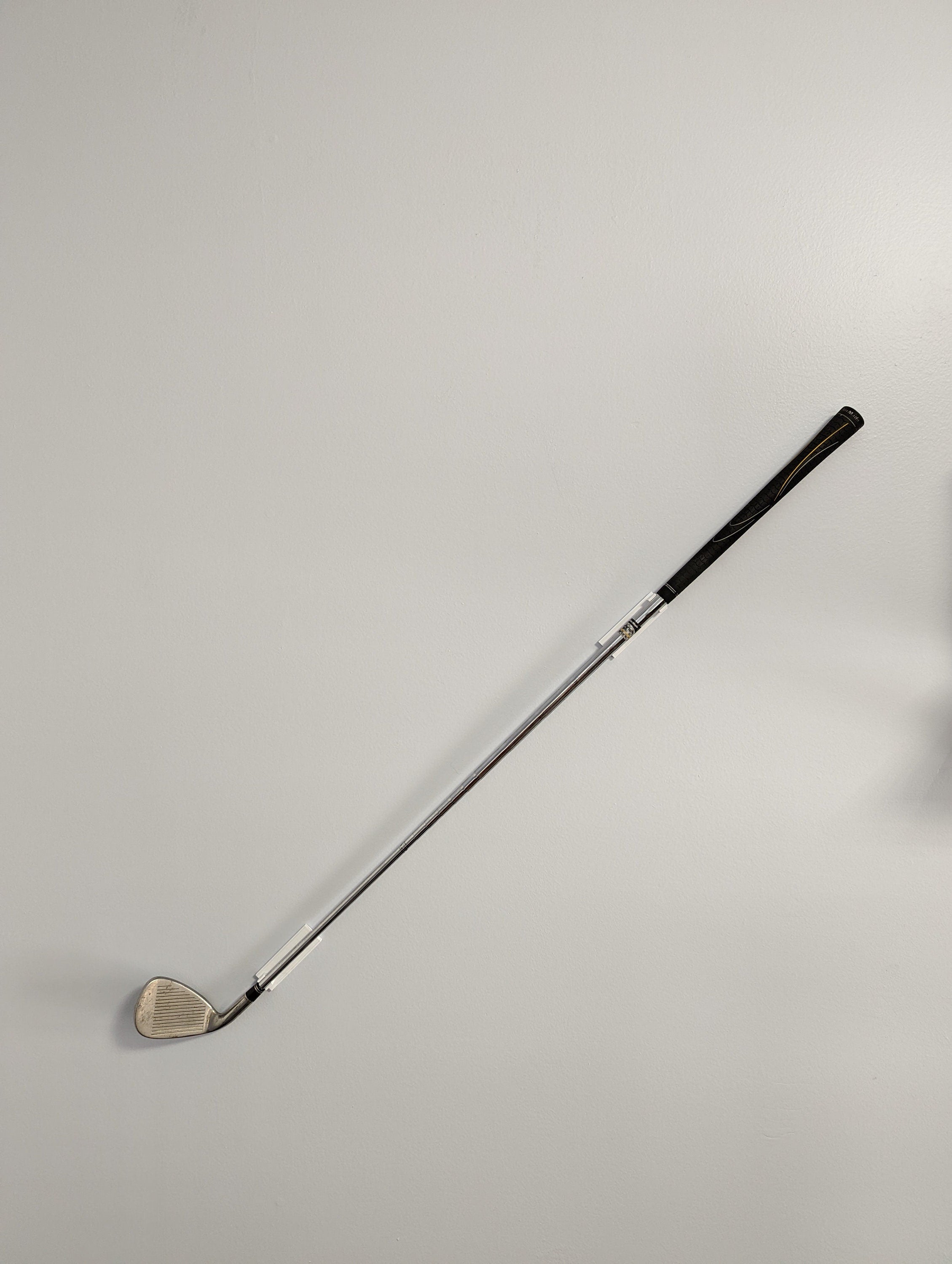 Wall Mounted Golf Club Holder for Drivers and Irons