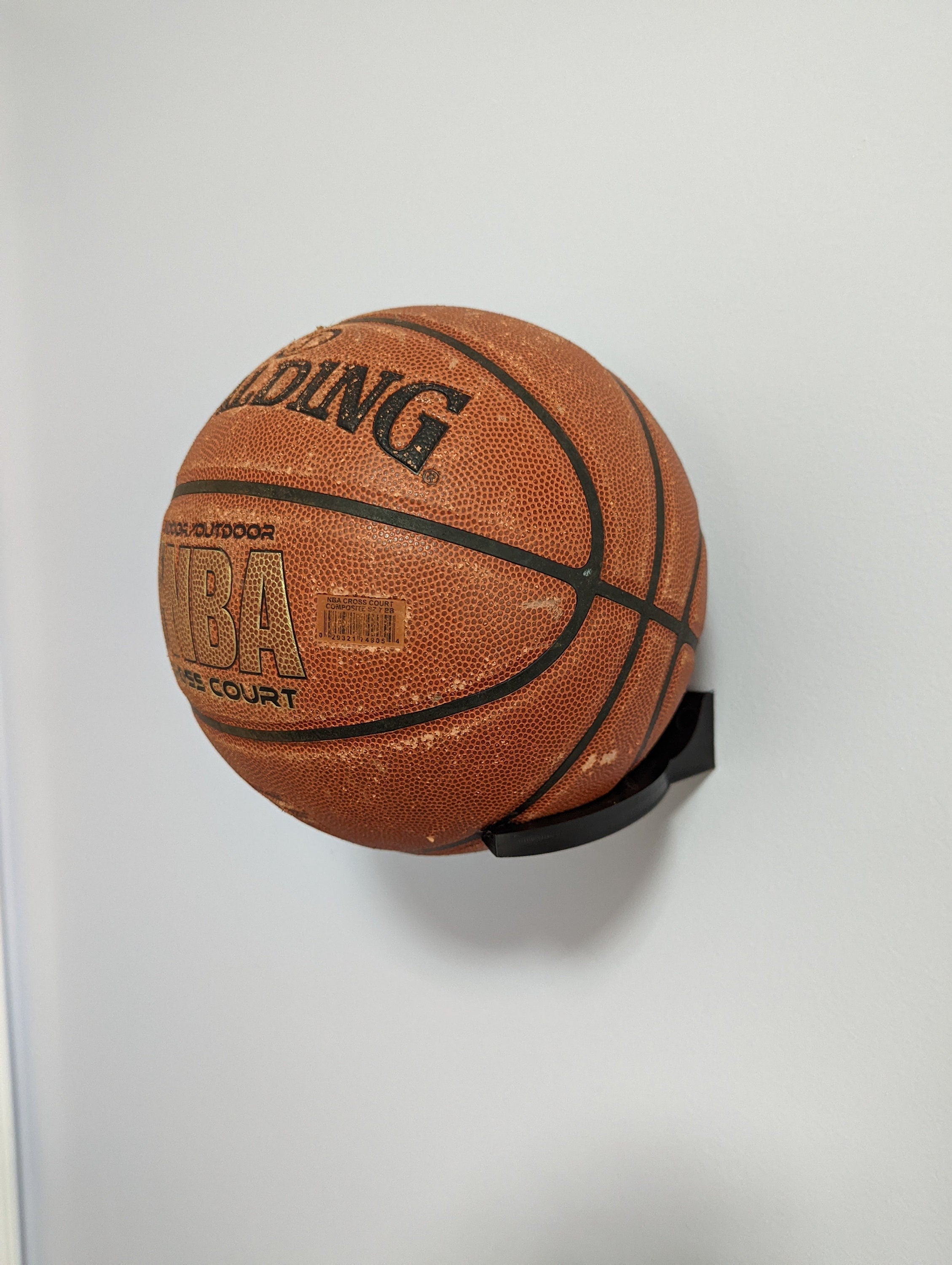 Wall Display for Basketball, Soccer Ball (futbol)