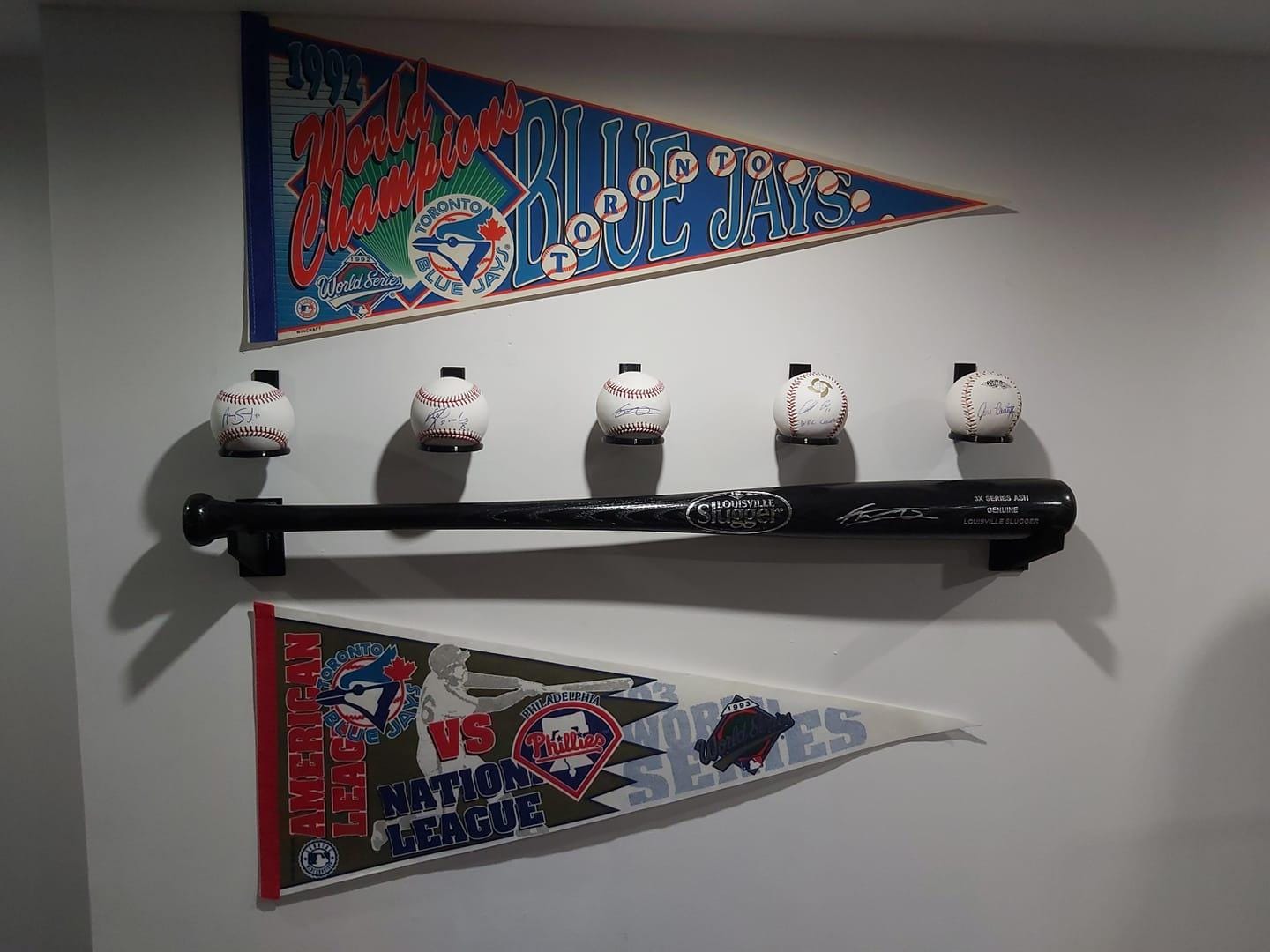 Baseball Bat Mount for Wall Display Sports Memorabilia